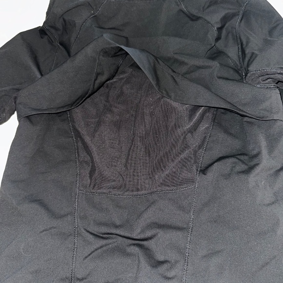 Lululemon windbreaker - Picture 5 of 5